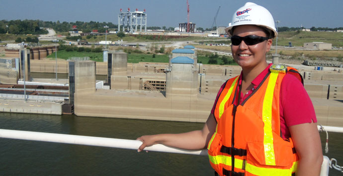 Natani-Olmsted-Lock-&-Dam_Land-View_690x355